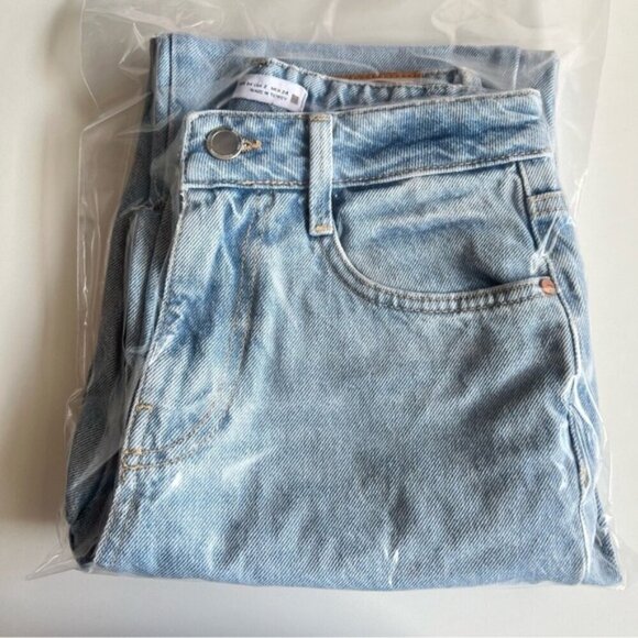 NWOT - Zara, Women's High Rise Straight Leg Jeans - Light Blue. Size: 2 (US). - Picture 2 of 14